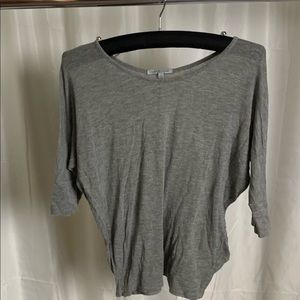 Gray half to the arm